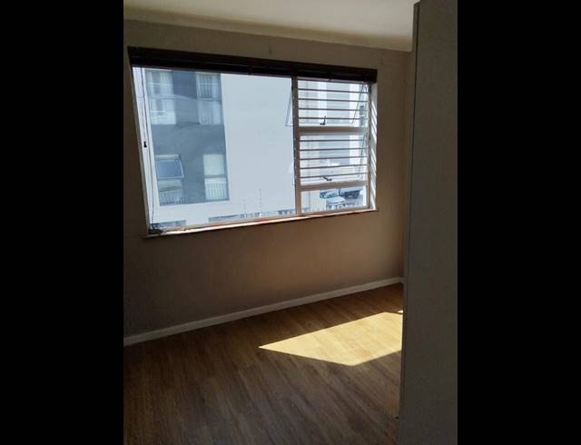 2 BEDROOM PROPERTY TO RENT IN CLAREMONT UPPER